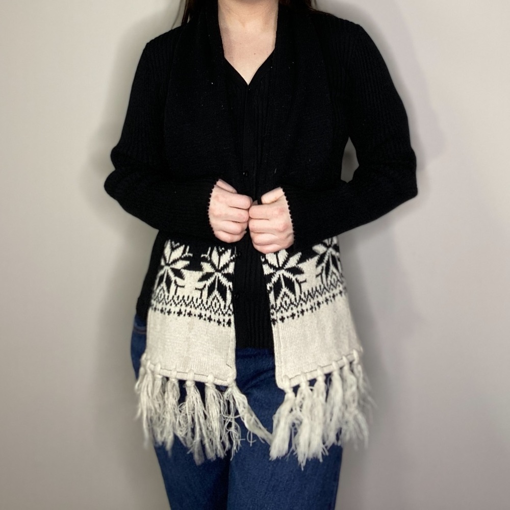 Woolrich Black and Cream Fringe Scarf
